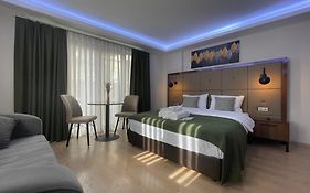 Elegance Suites